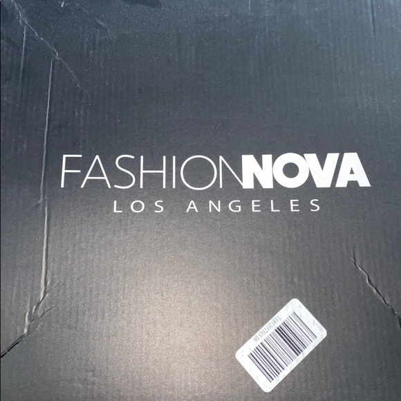 Fashion nova - Picture 2 of 4